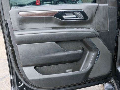 Used 2025 Chevrolet Tahoe Z71 AWD/4WD image 10