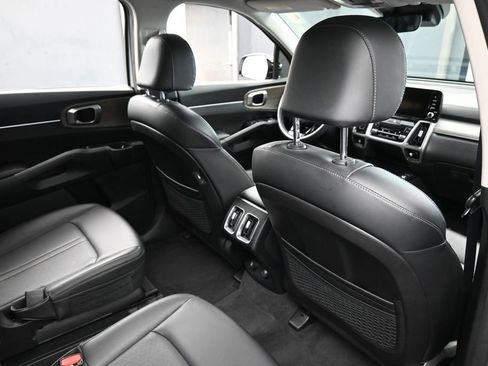 Used 2023 Kia Sorento EX FWD image 44