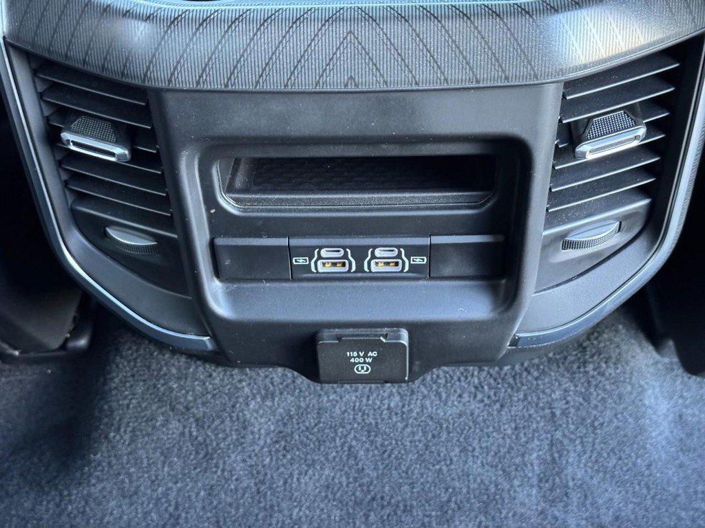 Used 2025 RAM 1500 Big Horn AWD/4WD image 12