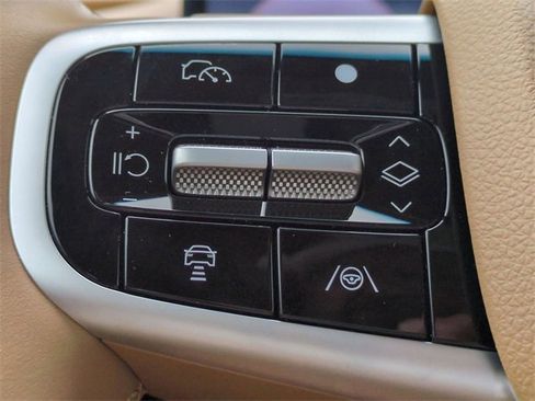 Certified 2025 Genesis G80 2.5T Advanced image 23