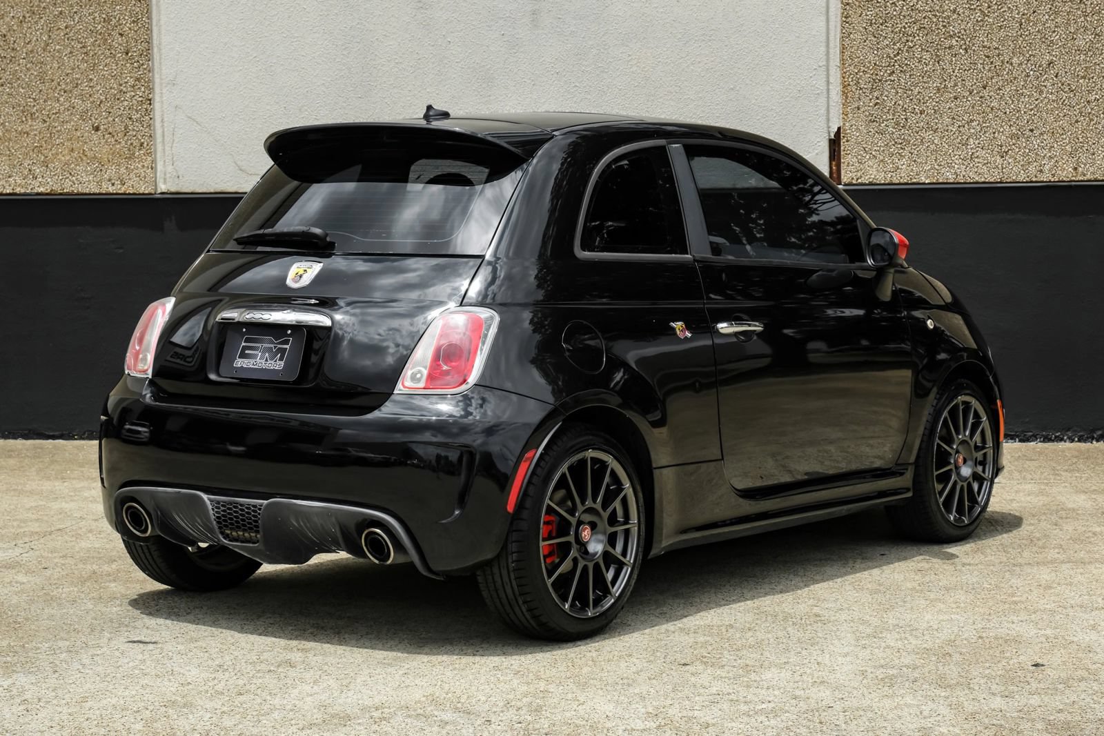 Used 2012 FIAT 500 Abarth w/ Safety & Convenience Pkg FWD image 9
