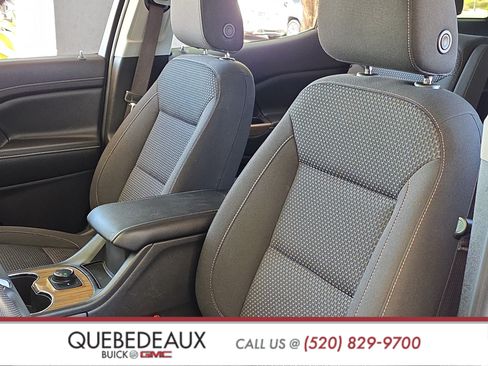Used 2022 GMC Acadia SLE FWD image 13