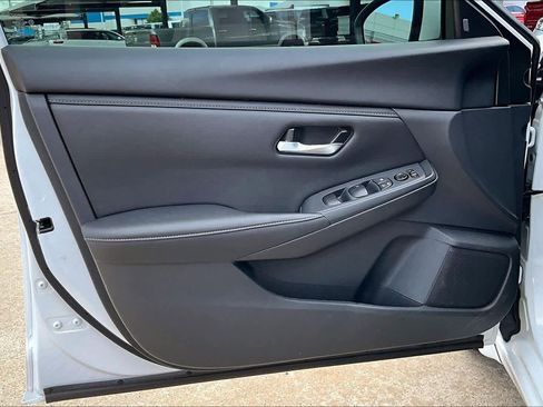 Used 2025 Nissan Sentra SV w/ All-Weather Package image 23