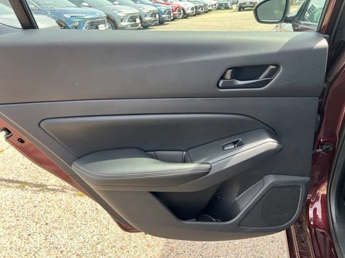 Used 2025 Nissan Altima 2.5 SV FWD image 36