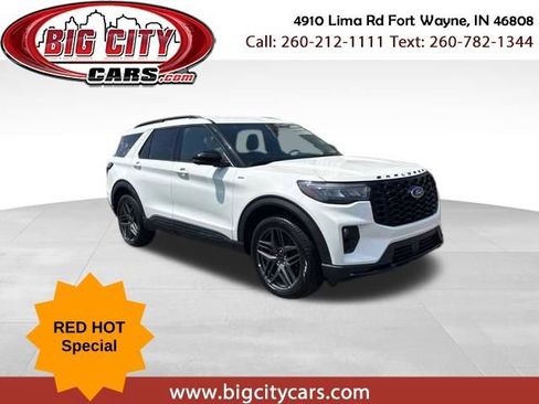 Used 2025 Ford Explorer ST-Line w/ ST-Line Street Pack AWD/4WD image 1