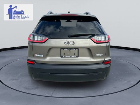 Used 2019 Jeep Cherokee Latitude w/ Popular Appearance Group image 7