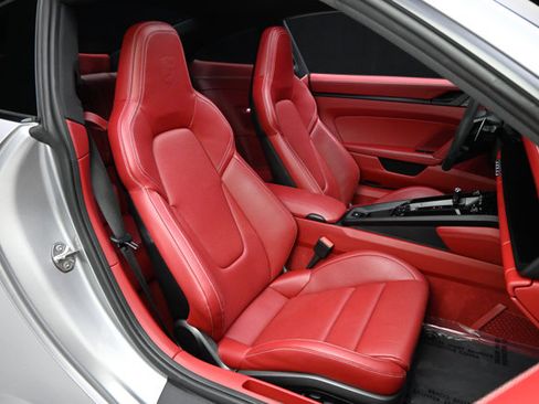 Used 2022 Porsche 911 Carrera 4 GTS image 10