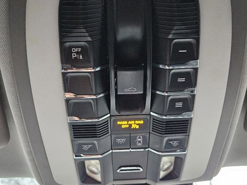 Used 2012 Porsche Panamera 4 image 51