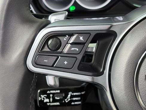 Used 2018 Porsche Panamera 4S image 25