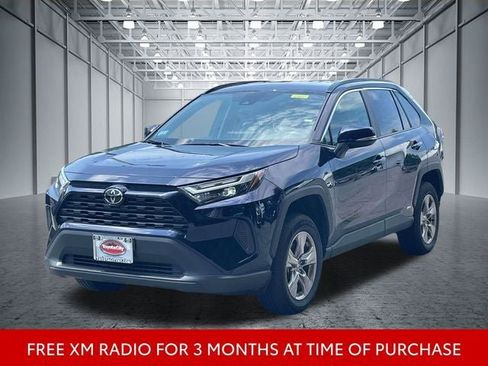 Used 2025 Toyota RAV4 XLE AWD/4WD image 4