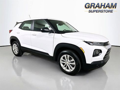 Used 2022 Chevrolet TrailBlazer LS AWD/4WD image 1