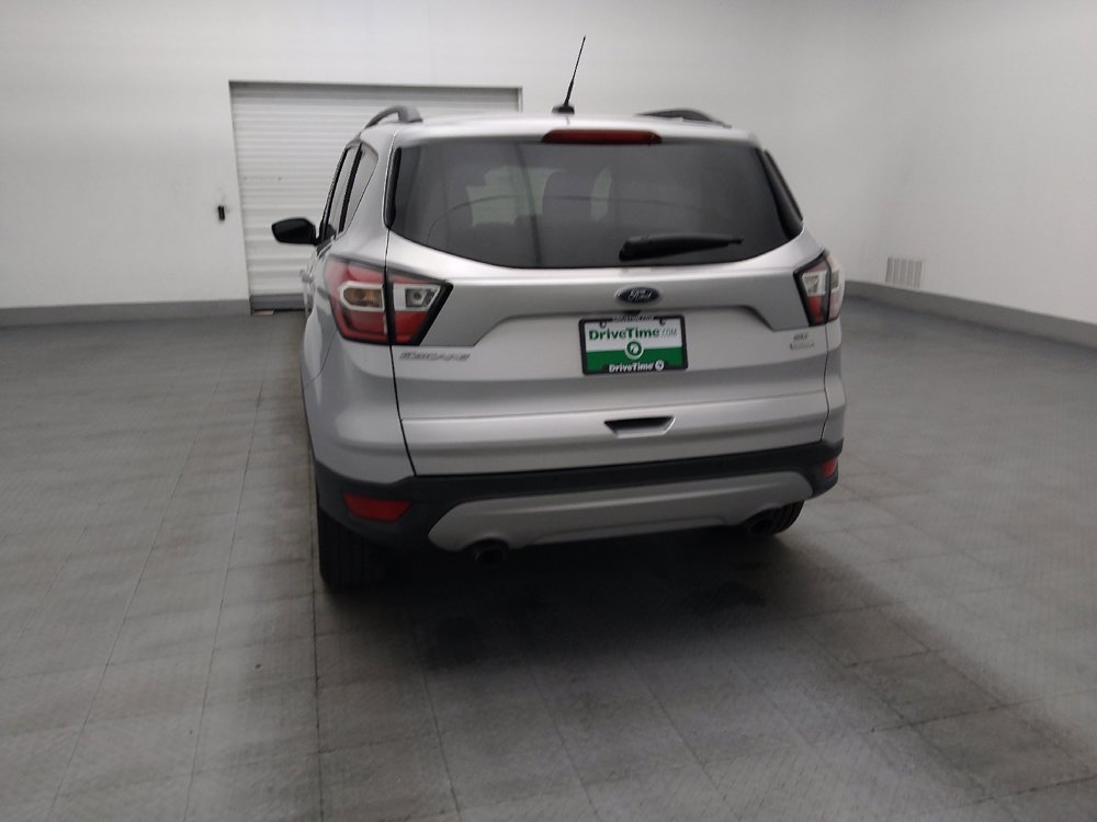 Used 2017 Ford Escape SE w/ Equipment Group 201A FWD image 6