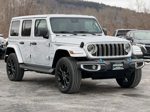 Used 2024 Jeep Wrangler Unlimited Sahara w/ Dual Top Group image 3