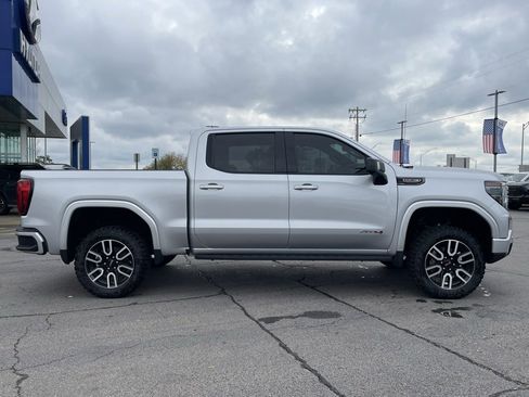 Used 2022 GMC Sierra 1500 AT4 w/ AT4 Premium Package image 8