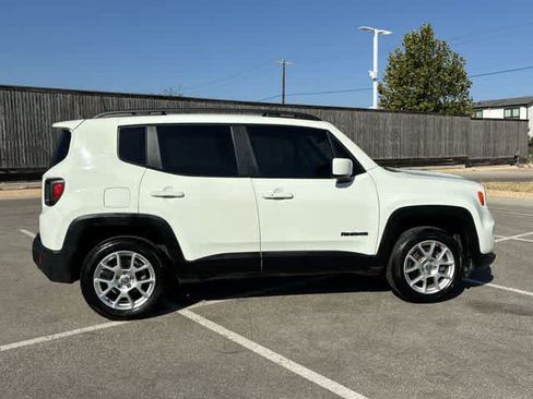 Used 2019 Jeep Renegade Latitude w/ Cold Weather Group AWD/4WD image 7