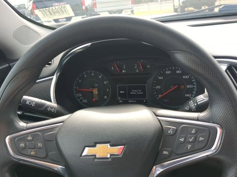 Used 2021 Chevrolet Malibu LT image 12