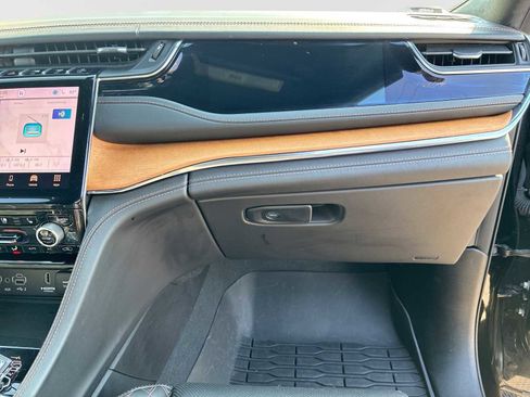 Used 2022 Jeep Grand Cherokee Summit image 30