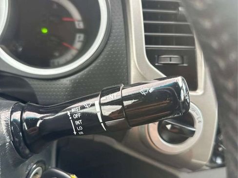 Used 2015 Toyota Tacoma TRD Pro image 29