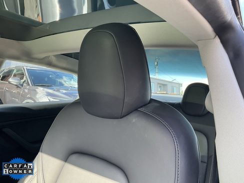 Used 2023 Tesla Model 3 Standard Range image 18