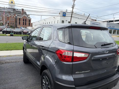 Used 2022 Ford EcoSport S AWD/4WD image 8
