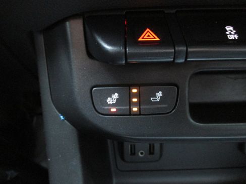 Used 2020 Chevrolet Colorado LT w/ LT Convenience Package image 22