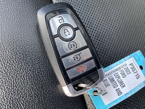 Used 2022 Ford Explorer Limited AWD/4WD image 23