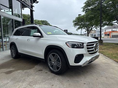 Certified 2025 Mercedes-Benz GLS 450 4MATIC image 2