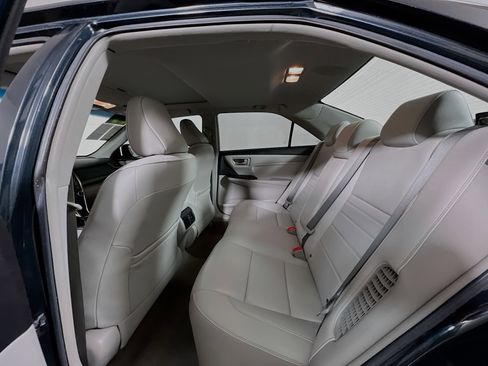 Used 2017 Toyota Camry XLE image 29