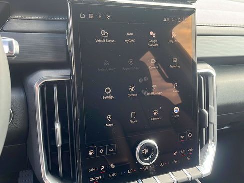 New 2026 GMC Acadia Elevation w/ Elevation Premium Package AWD/4WD image 16