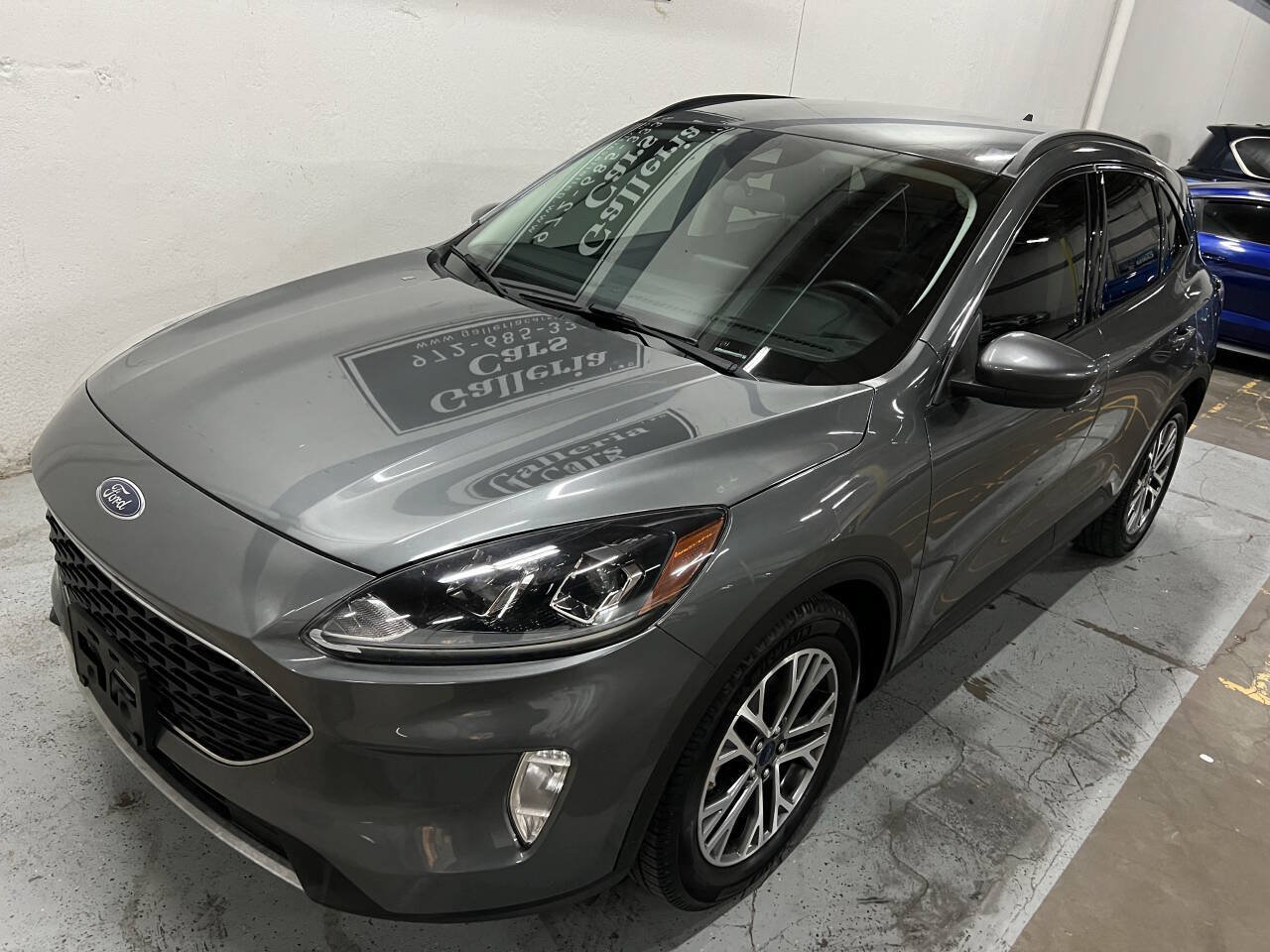 Used 2022 Ford Escape SEL w/ Technology Package FWD image 16