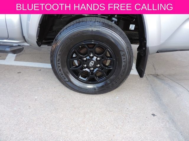 Used 2020 Toyota Tacoma SR5 RWD image 11