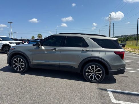 Used 2020 Ford Explorer ST w/ Premium Technology Package AWD/4WD image 4