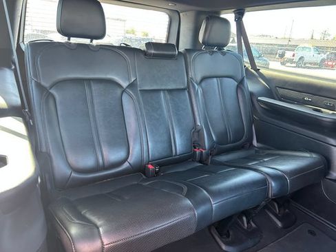 Used 2024 Jeep Wagoneer L Series II AWD/4WD image 35