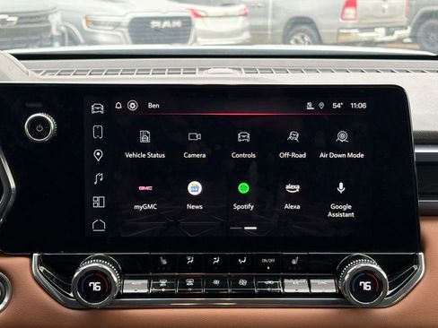 Used 2023 GMC Canyon AT4 image 24