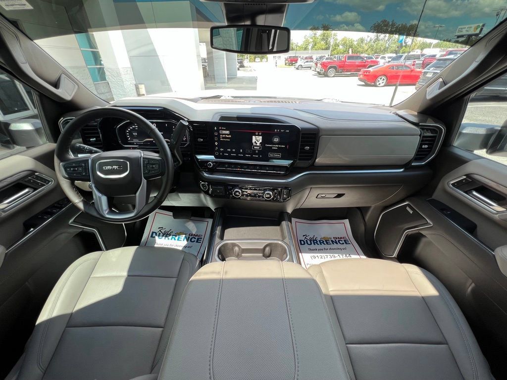 Used 2025 GMC Sierra 2500 SLT w/ SLT Premium Package AWD/4WD image 2