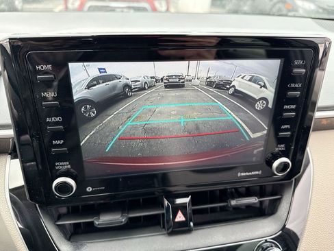 Used 2022 Toyota Corolla LE image 17