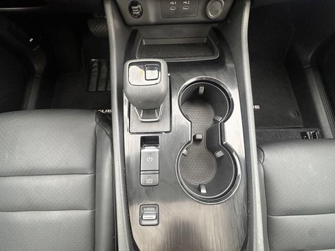 Certified 2025 Nissan Rogue SV w/ SV Premium Package FWD image 24