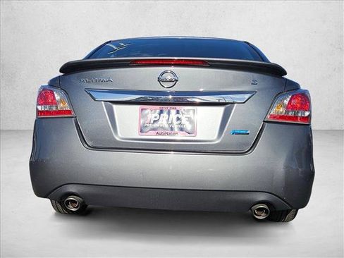 Used 2014 Nissan Altima 2.5 S w/ Sport Value Package image 5