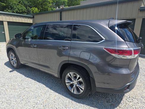 Used 2015 Toyota Highlander Plus AWD/4WD image 4