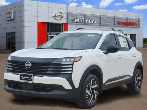New 2026 Nissan Kicks SV w/ Charging Package FWD image 2