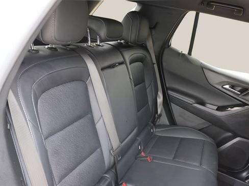 Used 2025 Chevrolet Equinox LT w/ Convenience Package II FWD image 17