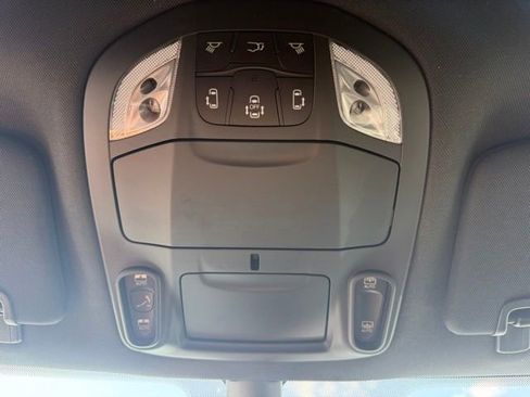 New 2026 Chrysler Pacifica Limited w/ S Appearance Package image 19