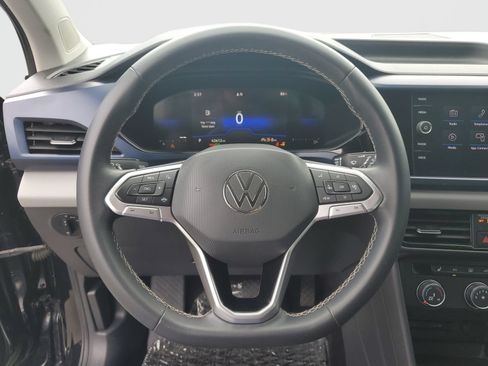Used 2022 Volkswagen Taos SE FWD image 26