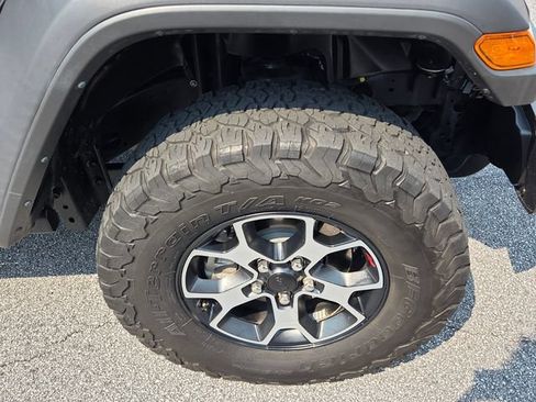 Used 2024 Jeep Wrangler Unlimited AWD/4WD image 11