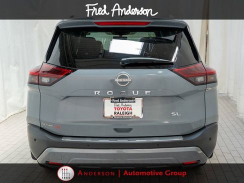 Used 2022 Nissan Rogue SL w/ SL Premium Package FWD image 4