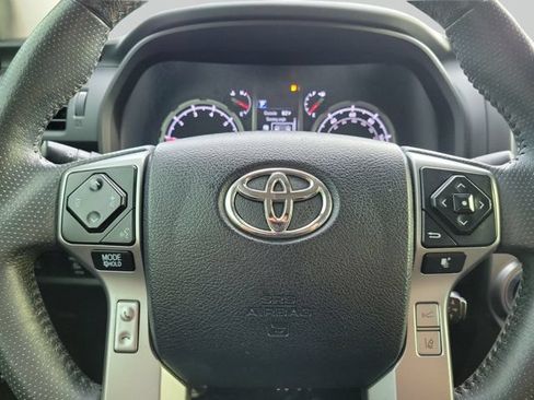 Used 2022 Toyota 4Runner Limited RWD image 31