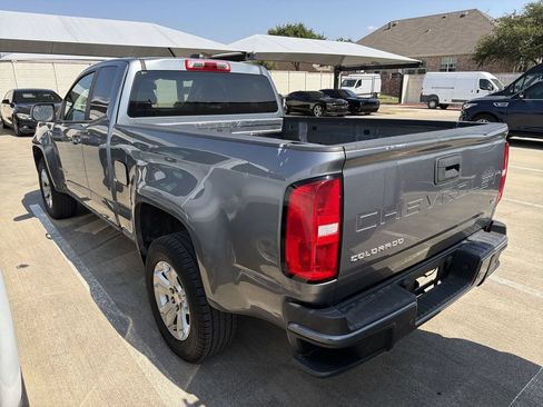 Used 2022 Chevrolet Colorado LT w/ Fleet Safety Package RWD image 2