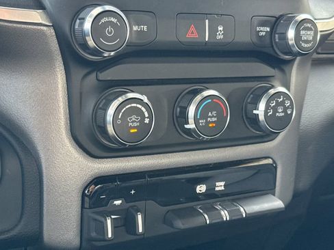 Used 2024 RAM 2500 Big Horn image 30