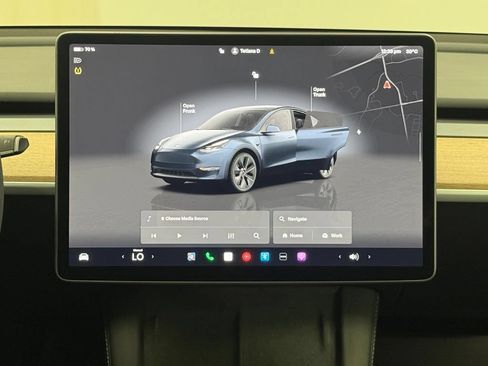 Used 2025 Tesla Model Y Long Range AWD/4WD image 25