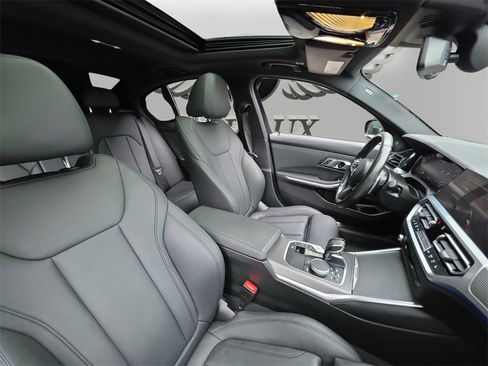 Used 2021 BMW M340i image 12